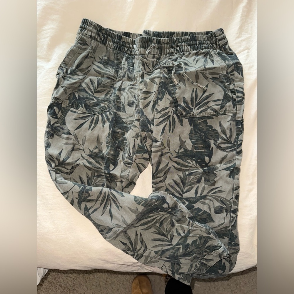 Palm Jogger- Old Navy M